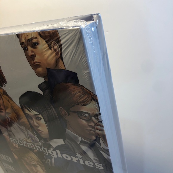 Morning Glories Volume 2 Deluxe Collection New Sealed Hardcover Image Comics - Picture 4 of 8